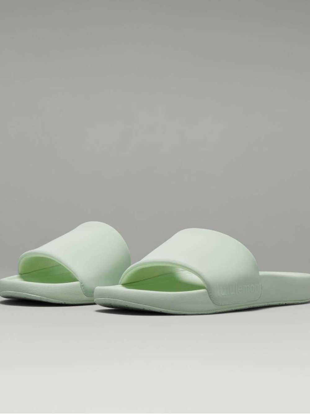 Lululemon Restfeel Womens Slide in Kohlrabi Green